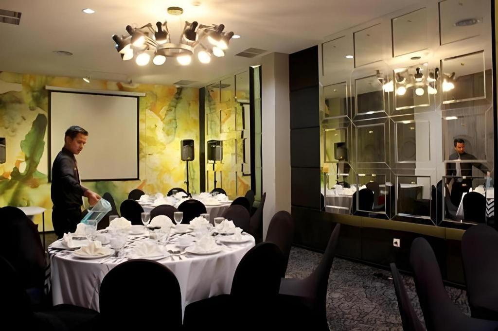 Couleur Hotel Cengkareng Джакарта Екстер'єр фото